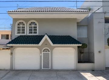 Casa de 4 habitaciones, Celaya · Casa en Venta en Alameda Celaya Guanajuato