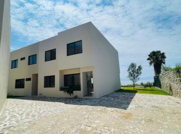 Casa en condominio · 212m² · 4 Recámaras · 2 Estacionamientos · Casas Nuevas en Venta en El Ensueño Lake Front, Chapala