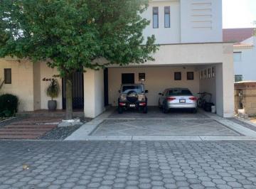 Casa de 3 habitaciones, Metepec · Casa en Renta en Providencia