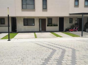 Casa en condominio · 216m² · 3 Recámaras · 3 Estacionamientos · Casa en Condominio en Venta, en Residencial El Fenix, San Mateo Atenco, Edo Mex.