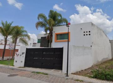 Casa de 4 habitaciones, Querétaro · Casa de 220 m² con 4 Recámaras en Venta en Milenio III