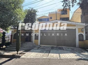 Casa · 381m² · 4 Recámaras · 2 Estacionamientos · Casa en Bosques del Lago