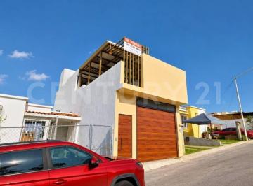 Casa · 122m² · 3 Recámaras · 1 Estacionamiento · Casa en Venta en Las Trojes Tlajomulco