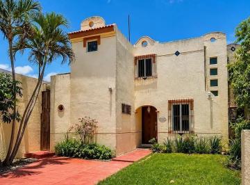 1 · Casa en Venta en Privada Residencial en Chuburná de Hidalgo, Norte de Mérida