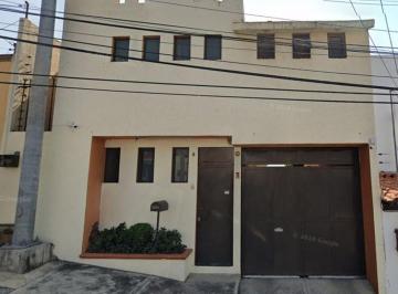 Casa de 3 habitaciones, Cuernavaca · Casa en Venta En, Lomas de Tzompantle, Cuernavaca, Mor.