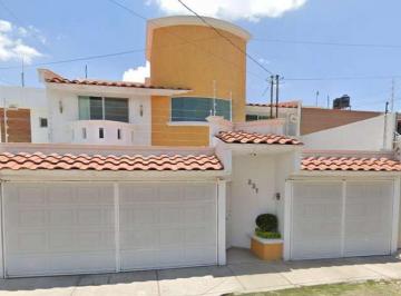 Casa de 4 habitaciones, Querétaro · ¡Liquidacion! Casa Santiago de Queretaro Queretaro: Oportunidad de Inversión y Alta Plusvalía
