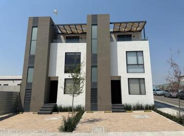 Casa · 132m² · 3 Recámaras · 2 Estacionamientos · Casa en Venta Cerca de Zire | 3 Recámaras y Acabados Premium Rah4568