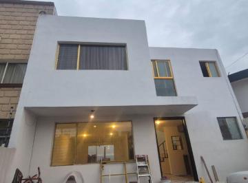 Casa de 3 habitaciones, Naucalpan de Juárez · Casa en Renta en Cto. Diplomáticos Ciudad Satélite (Naucalpan)