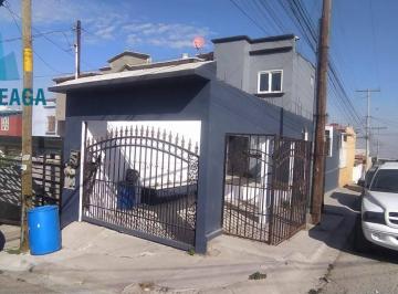 Casa · 2 Recámaras · 2 Estacionamientos · Casa - Villa del Real