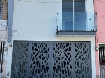 Casa de 4 habitaciones, Guadalajara · Hermosa Casa Totalmente Remodelada en Oblatos, a 3 Cuadras de Gran Terraza Oblatos con Recamara Pb