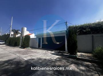 49133aae4d88bf43a88471cf2b8b2b156a2d1d664bfa26db0e3f5b302eeae95d · Propiedad en Venta con Dos Casas con Cancha Multi Usos y Jardín