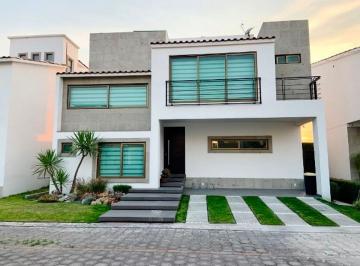Casa en condominio de 3 habitaciones, Metepec · Casa en Venta/renta en Bakeira, Condado del Valle