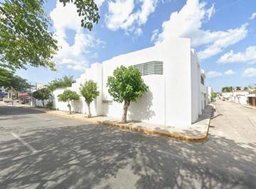 Casa de 5 habitaciones, Campeche · Casa de 300 m² con 5 Recámaras y Alberca, en Venta en Campeche