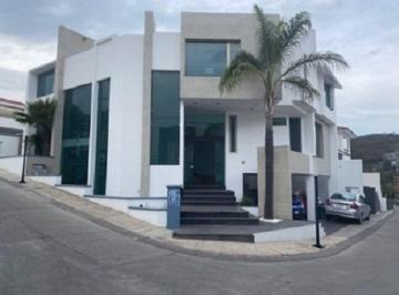 Casa de 5 habitaciones, Atizapán de Zaragoza · Casa en Renta/venta Puerta de Tzalam, Bosque Esmeralda