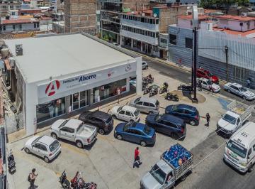 Local comercial · 120m² · 8 Estacionamientos · Local en Chilpancingo de Los Bravo en Esquina con Estacionamiento