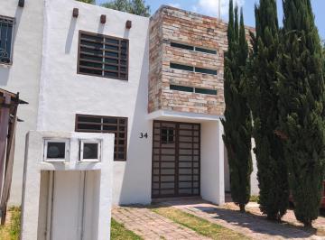 FACHADA PRINCIPAL · Casa en Venta con 3 Recámaras en Arboledas de Loma Bella