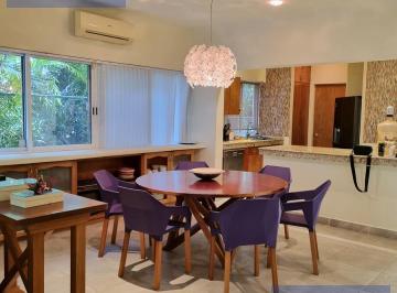 Casa · 254m² · 2 Recámaras · 2 Estacionamientos · Casa en Venta en Club Real, Playacar
