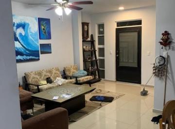 Casa · 105m² · 3 Recámaras · 1 Estacionamiento · Casa en Renta Amueblada en Real del Valle, Santa Catarina, N. L