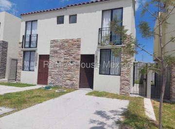 Casa de 2 habitaciones, El Marqués · Capital Sur Rento Casa de 2 Recamaras 2 Baños 2 Autos Bonitas Amenidades