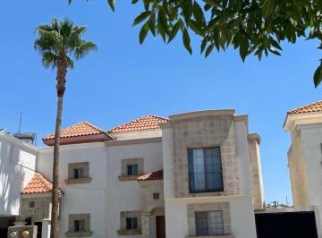 Casa · 200m² · 3 Recámaras · 2 Estacionamientos · Casa en Venta Enfrac. Diamante Reliz