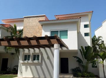 Casa en condominio de 3 habitaciones, Benito Juárez · Renta Casa Isla Dorada