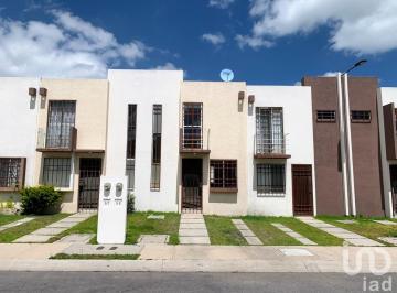 Casa · 112m² · 2 Recámaras · 2 Estacionamientos · Casa Amueblada en Colinas de La Piedad