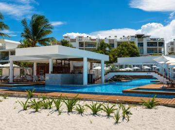 Departamento · 236m² · 2 Recámaras · 2 Estacionamientos · Venta Departamento en Playa Mujeres