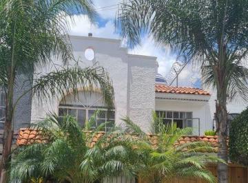 Casa · 180m² · 9 Recámaras · Casa de Huespedes en Venta, 100% de Ocupación