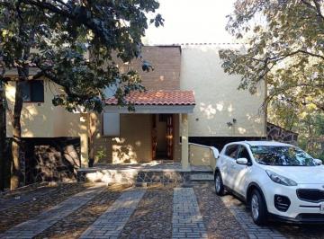 Casa en condominio · 230m² · 3 Recámaras · 4 Estacionamientos · Casa de Campo en Venta con Bosque en Reserva de Los Encinos Cerca de Amatitán y Tequila Jalisco