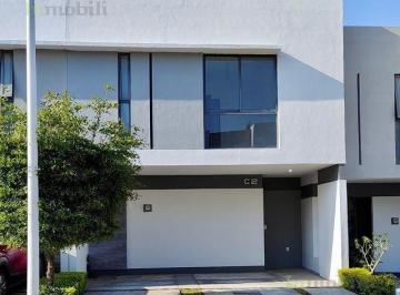 Casa · 141m² · 3 Recámaras · 2 Estacionamientos · Casa en Vuelo de Las Grullas No. 100 C2