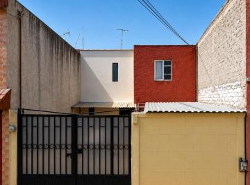 Casa de 3 habitaciones, Querétaro · Casa en Venta en Cerrito Colorado, Santiago de Querétaro, Querétaro.