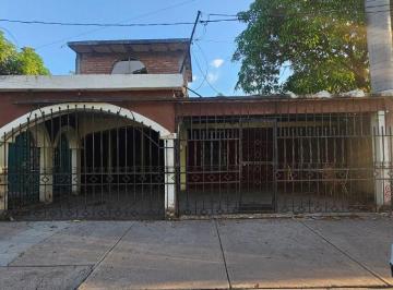 Casa de 3 habitaciones, Ahome · Casa en Venta Colonia 12 de Octubre