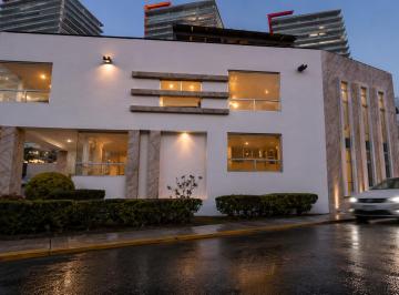 Casa de 4 habitaciones, Querétaro · Residencia en Venta en Misiones II - Centro Sur, Gran Ubicación!