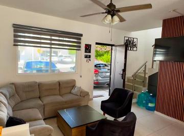 Casa en condominio de 3 habitaciones, Querétaro · Casa Amueblada en Renta $17,500 en Paseo San Junípero. (Mtto. Incluido)