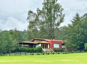 Casa en condominio de 4 habitaciones, Tapalpa · Casa en Renta por Año Tapalpa Country Club