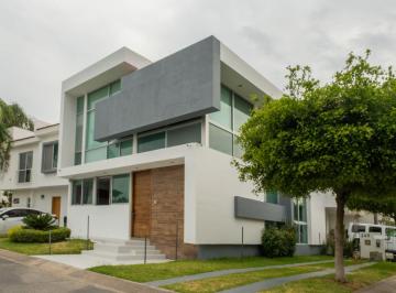 Casa de 3 habitaciones, Tlajomulco de Zúñiga · Casa en Renta Nueva Galicia, Coto Toledo