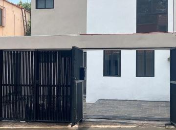 Casa de 3 habitaciones, Naucalpan de Juárez · Casa en Venta Totalmente Remodelada en 1ra Sección de Lomas Verdes, Naucalpan