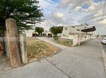 Terreno / Lote · 374m² · Terreno / Lote en Venta en Paseo de Las Flores