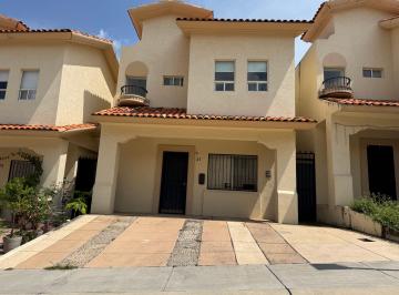 Casa en condominio de 3 habitaciones, Tlajomulco de Zúñiga · Casa en Condominio de 105 m² con 3 Recámaras en Renta en Alta California