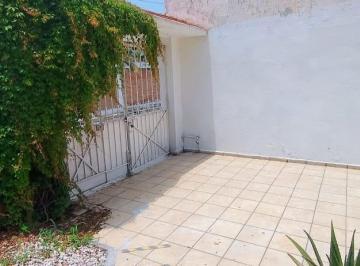 Casa · 200m² · 5 Recámaras · 1 Estacionamiento · Casa de un Piso en Venta en Cuautla Morelos a 3 Minutos del Centro