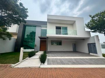 Casa · 550m² · 3 Recámaras · 3 Estacionamientos · Casa - El Mascareño