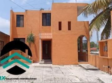 Casa · 98m² · 6 Recámaras · 2 Estacionamientos · (Mxcv26271)casa en Venta Col. Jardines de Champayaninfo