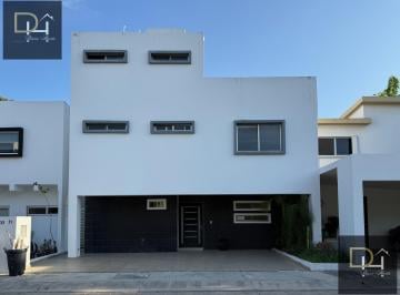 Casa · 168m² · 3 Recámaras · 3 Estacionamientos · ¡Bonita Casa en Venta/renta en Residencial Arbolada!