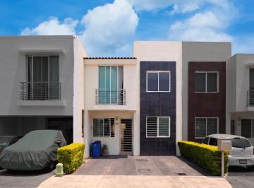 Casa en condominio de 3 habitaciones, Zapopan · Casa en Venta con Recámara y Baño en Planta Baja en Jardines del Valle, Zapopan