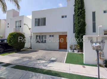 Casa de 3 habitaciones, Querétaro · Casa en Venta con Estudio o Recamara en Planta Baja – Lomas del Marqués, Querétaro