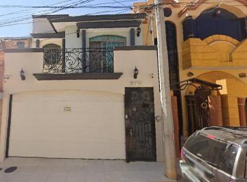 Casa de 3 habitaciones, Arandas · Casa en Venta