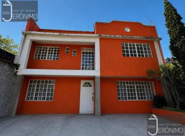 Casa · 225m² · 4 Recámaras · 3 Estacionamientos · Casa en Paraje 38