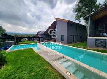 Casa · 285m² · 3 Recámaras · 2 Estacionamientos · Venta de Casa por Fracción Acatitlan.