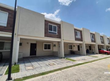 Casa · 133m² · 3 Recámaras · 2 Estacionamientos · Casa en Renta en Tesalia, Lomas de Angelópolis III
