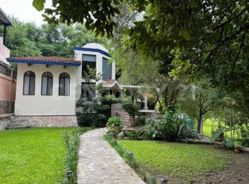 Casa · 129m² · 2 Recámaras · 6 Estacionamientos · Casa en Venta en Santiago Nl